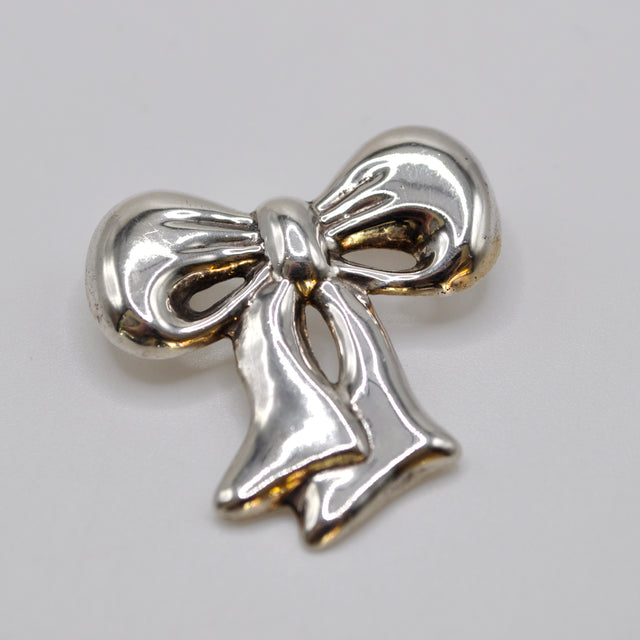 Broche lacito de plata