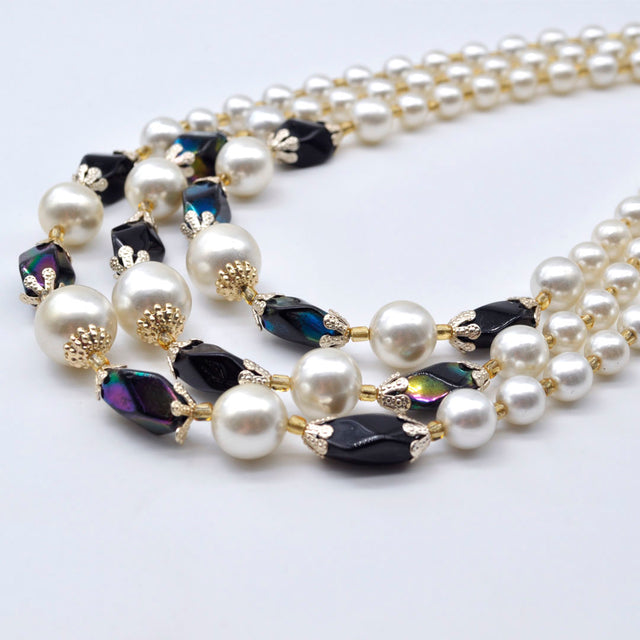 Collar faux pearls