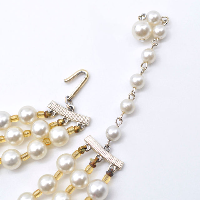Collar faux pearls