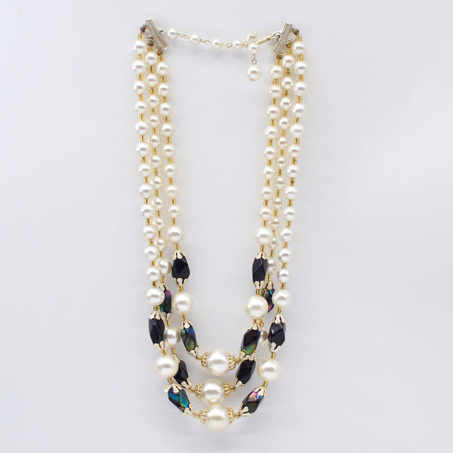 Collar faux pearls