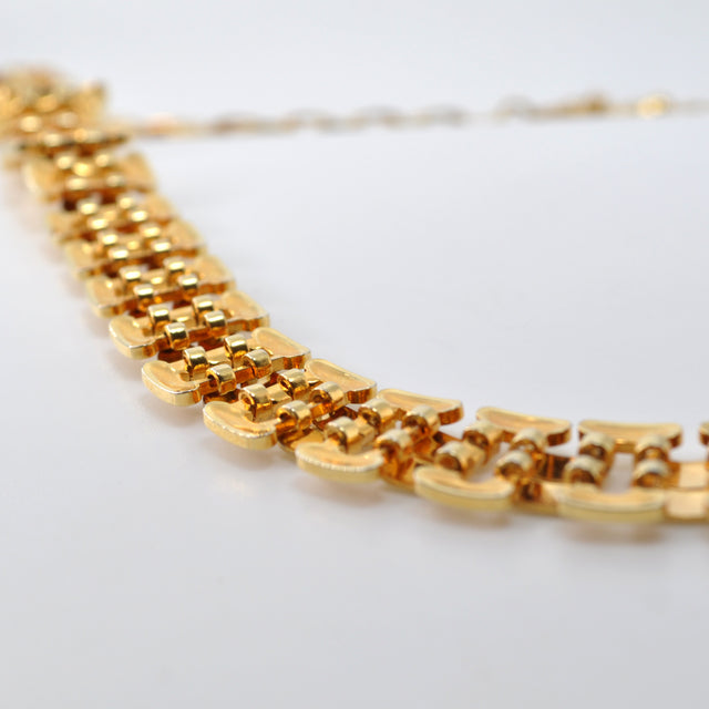 Collar ochentero